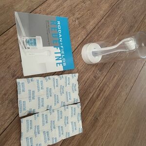 Rodan and Fields AMP MD Derma Roller
